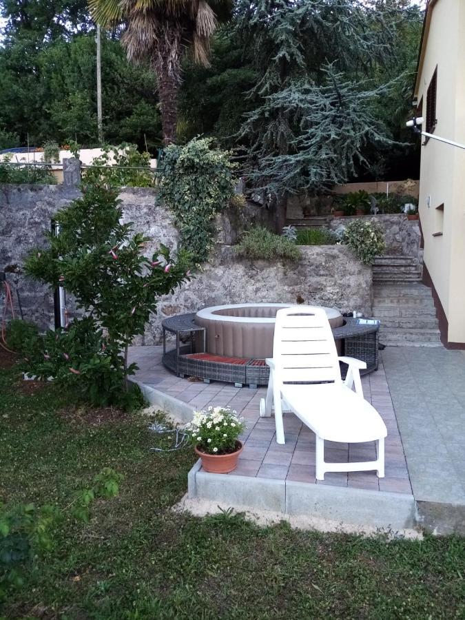 Apartman Lori Lovran Exteriör bild